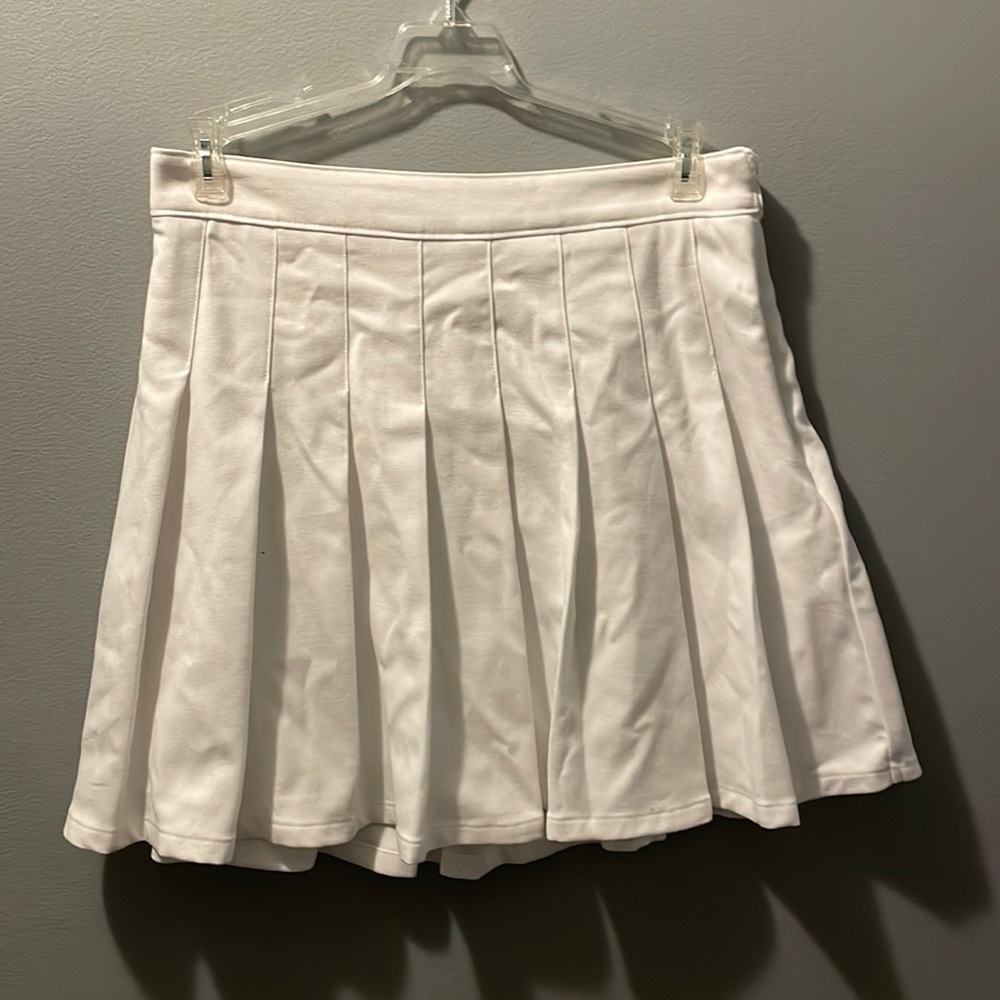 Hollister size M, white tennis skirt